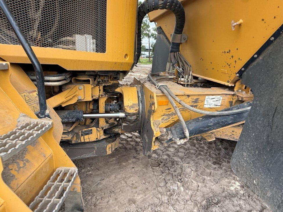 2023 CAT 730 Articulated Rock Truck for Sale